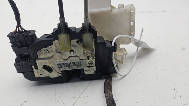 HYUNDAI 813203K011 Замок передней правой двери в наличии Запорожье