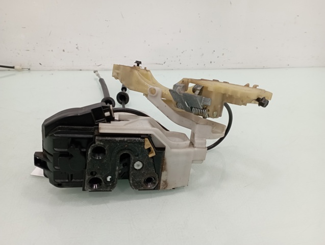 HYUNDAI 814102L000 Замок двери задней левой в наличии Черкассы