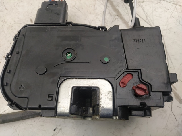814103U000 HYUNDAI Замок двери задней левой купить в Каменское