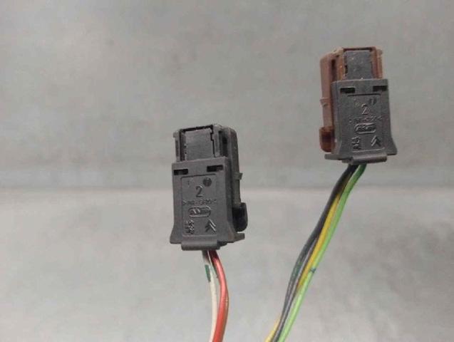8151GE PEUGEOT Зеркальный элемент зеркала заднего вида левого купить в Винница