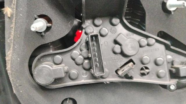 8155105220 TOYOTA Фонарь задний правый купить в Винница