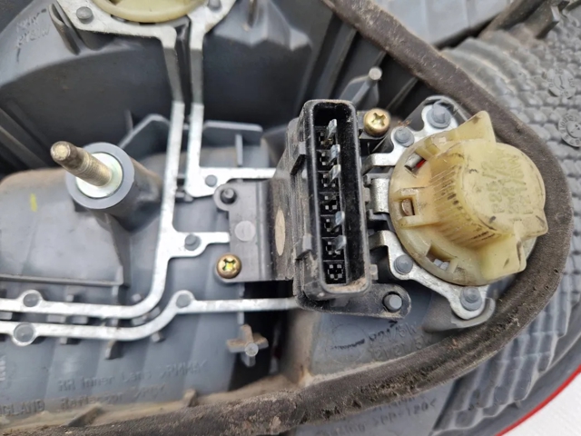 TOYOTA 8156052260 Фонарь задний левый в наличии Харьков