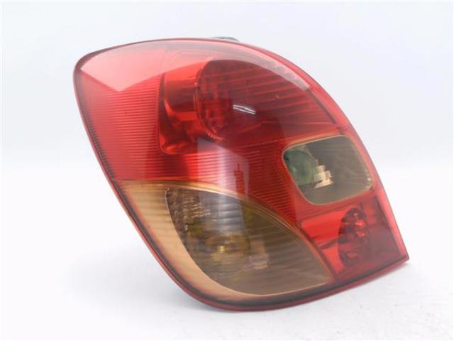 Lanterna traseira esquerda Toyota Corolla E12J