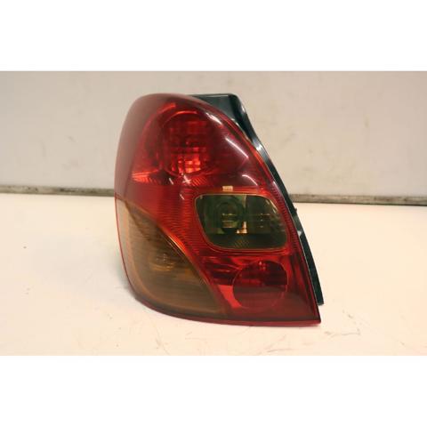 Lanterna traseira esquerda 8156113540 TOYOTA
