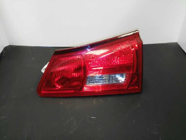 TOYOTA 8158153071 Фонарь задний правый внутренний в наличии Ирпень