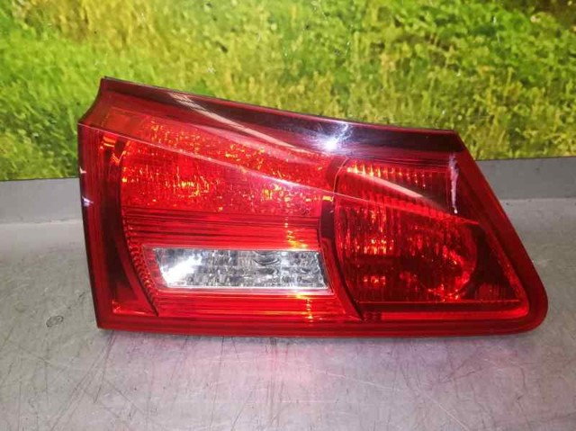 TOYOTA 8158153071 Фонарь задний правый внутренний в наличии Ровно