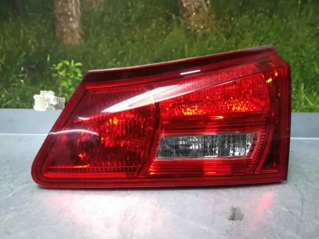 TOYOTA 8158153071 Фонарь задний правый внутренний в наличии Львов