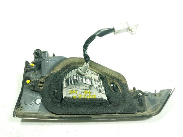 8158176020 TOYOTA Фонарь задний правый внутренний купить в Киев