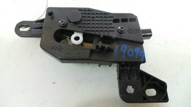 81590A5000 HYUNDAI Мотор-привод открытия лючка бака купить в Ужгород