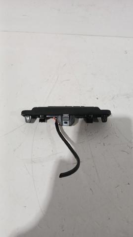 81720C7000 HYUNDAI Кнопка привода замка багажника купить в Запорожье