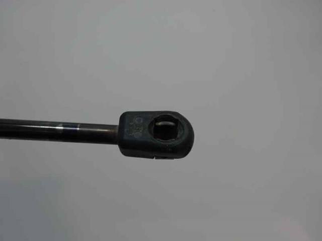 HYUNDAI 817801H310 Амортизатор багажника в наличии Полтава
