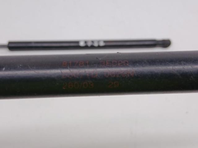 HYUNDAI 817813E020 Амортизатор багажника в наличии Днепр