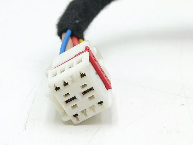 81830R2100 Амортизатор крышки багажника (двери 3/5-й задней) купить Ирпень