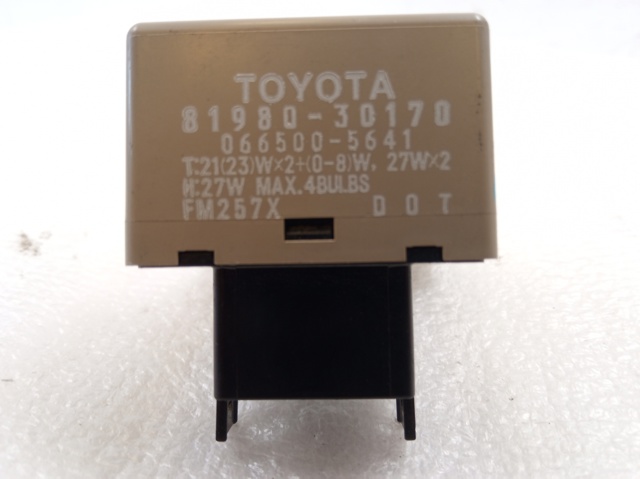 8198030170 TOYOTA Реле указателей поворотов купить в Ирпень