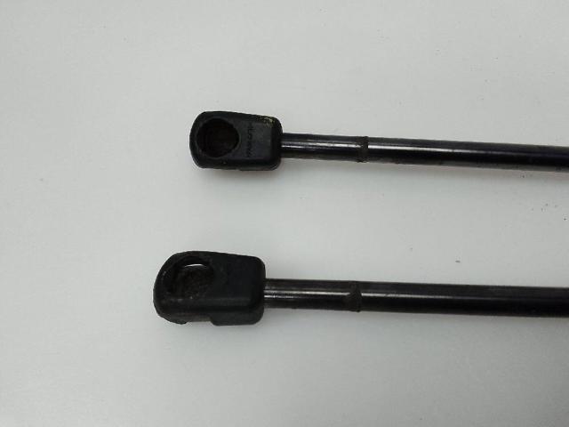 Amortecedor de tampa de porta-malas (de 3ª/5ª porta traseira) 81A827552B VAG