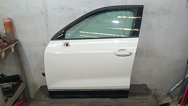 VAG 81A831051C Дверь передняя левая в наличии Киев