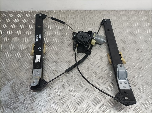 Mecanismo de acionamento de vidro da porta dianteira esquerda 81A837461 VAG