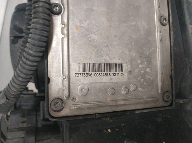 8200002466 RENAULT Правая фара купить в Николаев