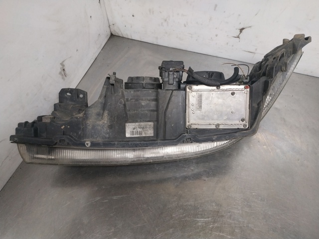 RENAULT 8200002466 Фара правая в наличии Павлоград