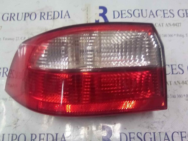 Luz traseira direita para Renault Laguna II 1.8 16V (BG0B, BG0M) G-F4P C7 8200002474