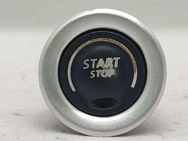Botão de arranco de motor 8200004282 Renault (RVI)