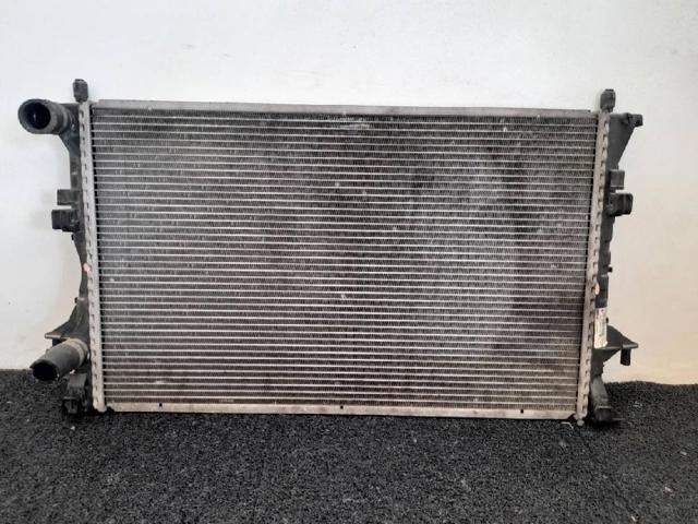 RENAULT 8200008765 Радиатор в наличии Ирпень
