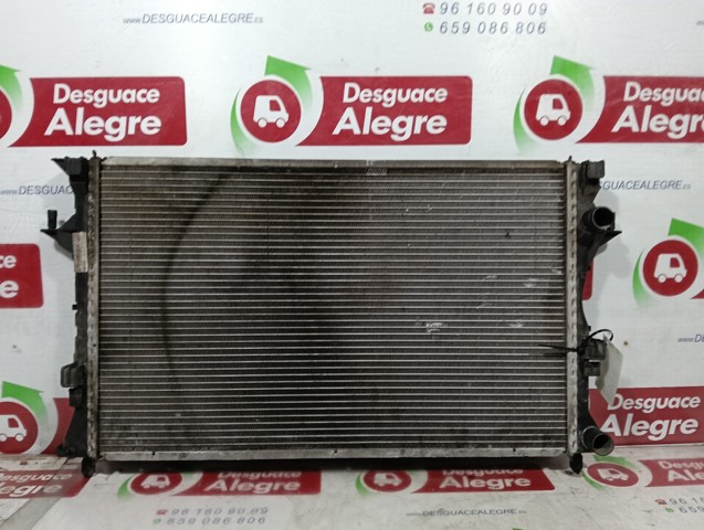 RENAULT 8200008765A Радиатор охлаждения двигателя в наличии Николаев