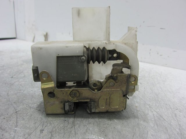 RENAULT 8200017964 Замок двери задней правой в наличии Сумы