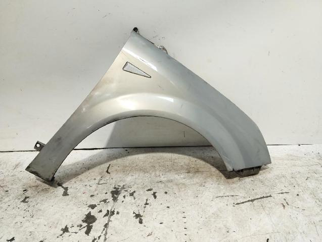 Pára-lama dianteiro direito 8200020569 RENAULT