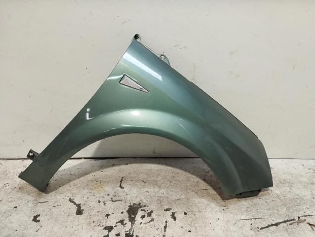 Pára-lama dianteiro direito 8200020569 RENAULT