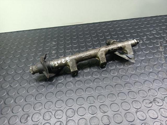 NISSAN 8200023961 Распределитель топлива (рампа) в наличии Полтава