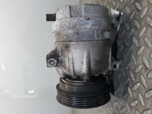 Compressor de ar condicionado para Renault Laguna II 1.6 16V (BG0A, BG0L) K4MD7 8200024397