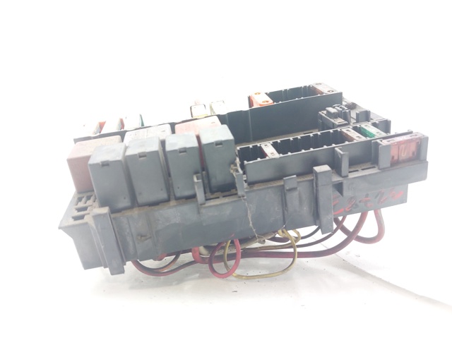 Unidade de dispositivos de segurança 8200029342 Renault (RVI)