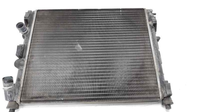 Radiador de esfriamento de motor 8200033831 RENAULT