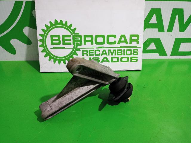 NISSAN 8200043084 Кронштейн подушки КПП в наличии Полтава