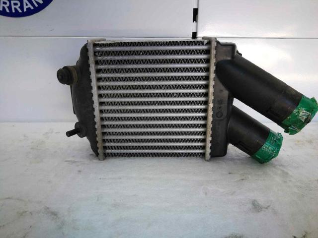Radiador de intercooler 8200047162 RENAULT