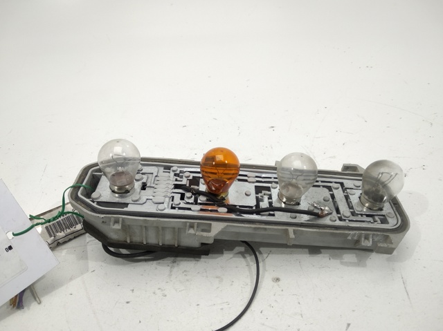 Lanterna traseira esquerda 8200071413 RENAULT