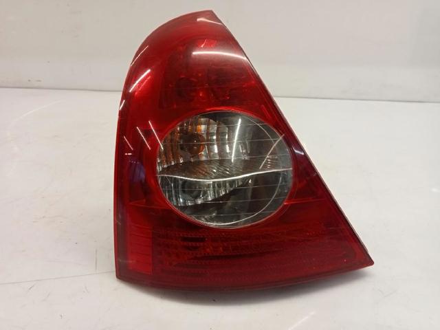 Lanterna traseira esquerda 8200071413 RENAULT