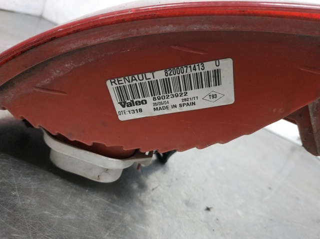 Lanterna traseira esquerda 8200071413 RENAULT