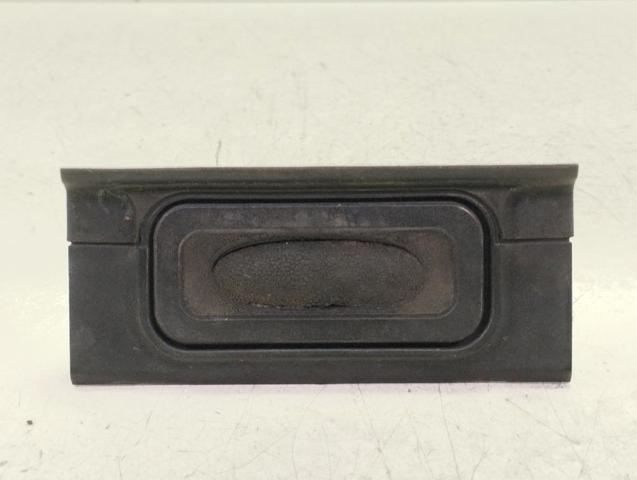 Botão de acionamento do fecho de tampa de porta-malas (de 3ª/5ª porta (de tampa de alcapão) 8200076256 RENAULT