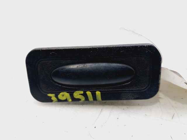 Botão de acionamento do fecho de tampa de porta-malas (de 3ª/5ª porta (de tampa de alcapão) 8200076256 RENAULT