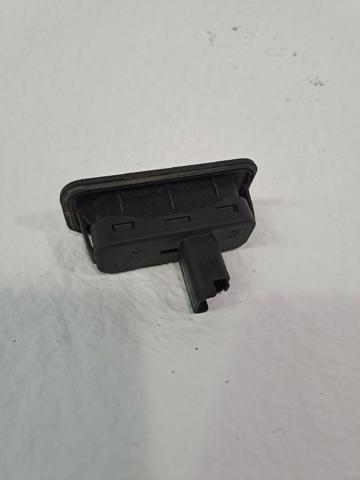 Botão de acionamento do fecho de tampa de porta-malas (de 3ª/5ª porta (de tampa de alcapão) 8200076256 RENAULT