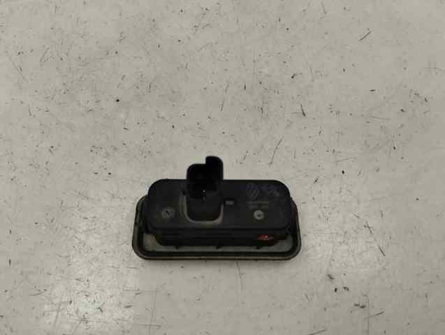 Botão de acionamento do fecho de tampa de porta-malas (de 3ª/5ª porta (de tampa de alcapão) 8200076256 RENAULT