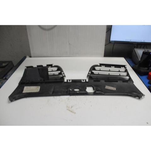 RENAULT 8200083138 Решетка радиатора в наличии Запорожье