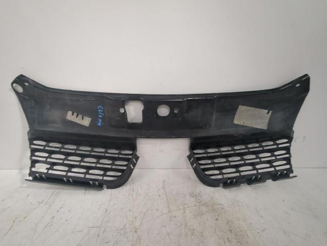 8200083138 RENAULT Решетка радиатора купить в Николаев