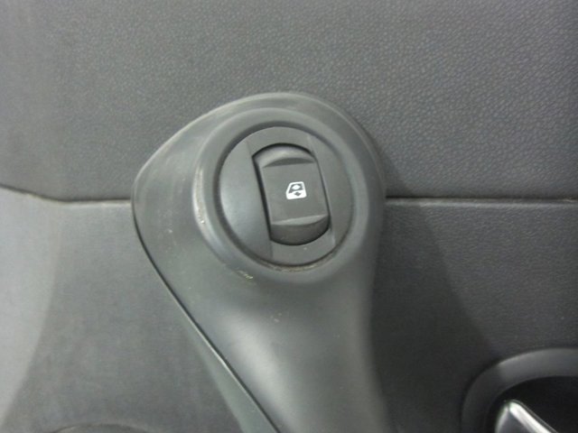 8200108266 RENAULT Кнопка подъемника заднего стекла купить в Каменское