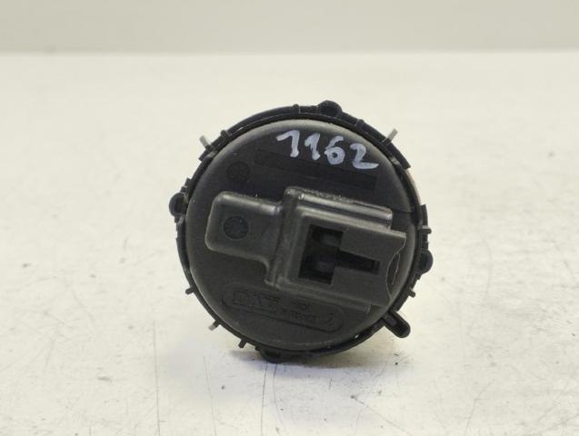 8200119893 Переключатель управления люком купить Сумы