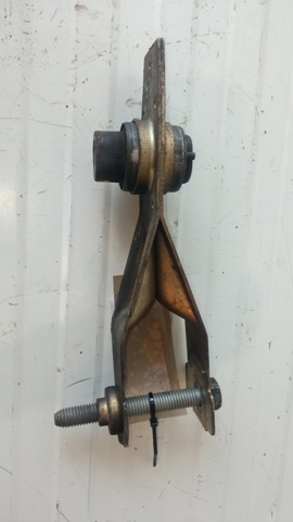 8200125539 RENAULT Кронштейн подушки (опоры) двигателя правой купить в Ирпень