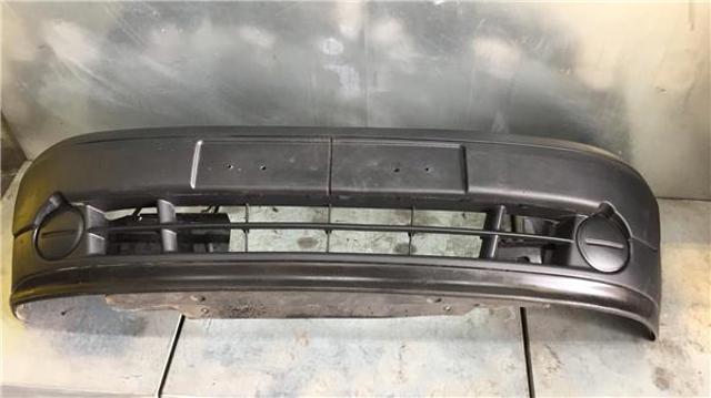 Pára-choque dianteiro 8200127401 RENAULT