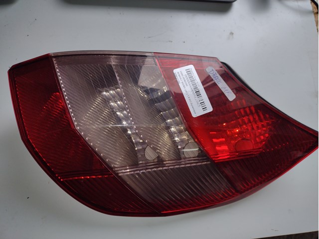 Luz traseira direita para Renault Grand Scénic II 1.9 DCI (JM0G, JM12, JM1G, JM2C) F9Q D8 812 8200127702